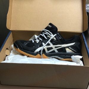 NIB ASICS Gel-tactic volleyball shoes